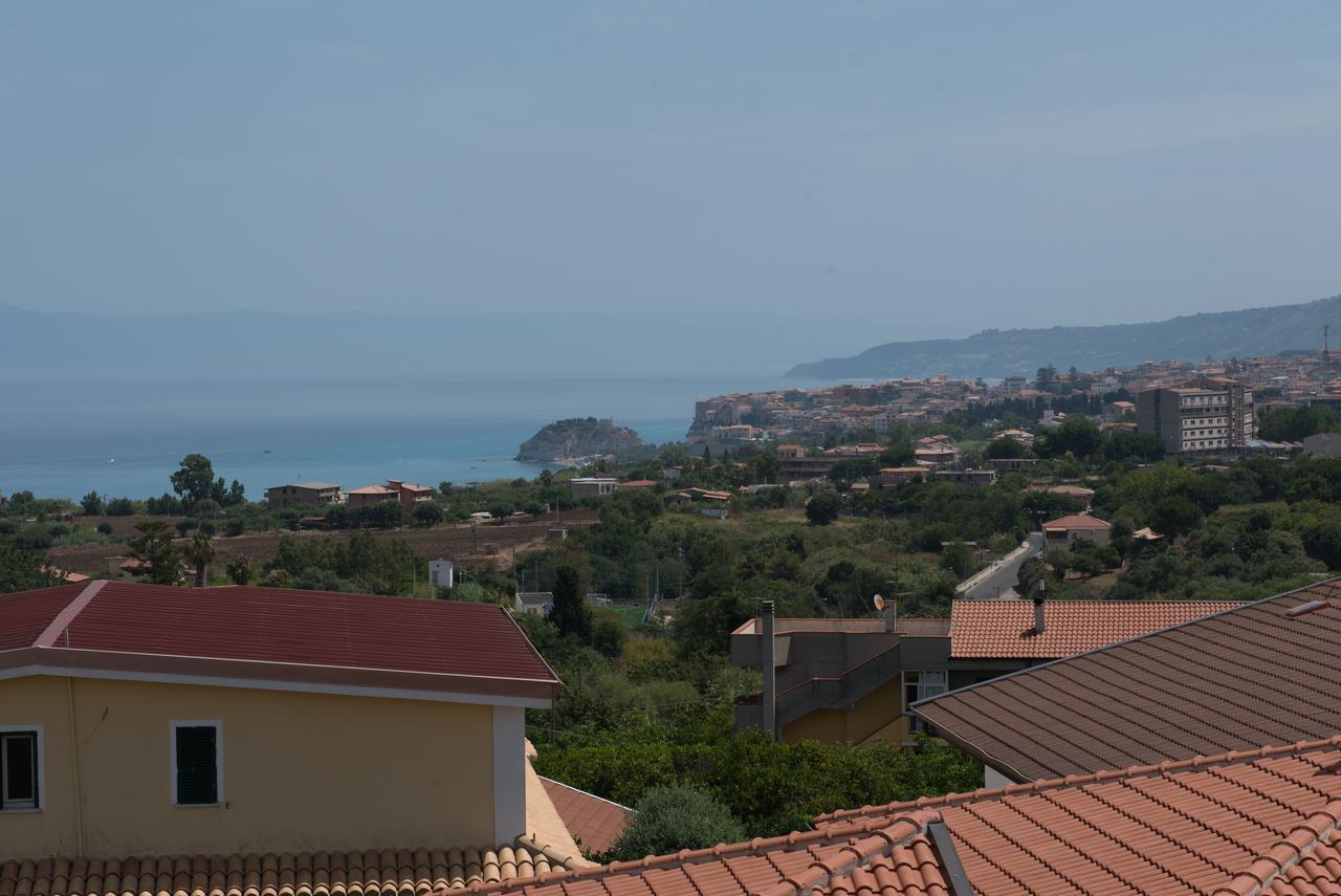 B&B Decarlo Property Tropea Exterior photo
